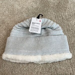 NWT Sweet and Sherpa Beanie